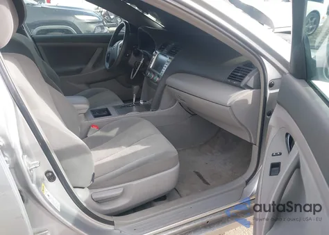 2009 Toyota Camry Le z USA, uszkodzony, nr VIN 4T4BE46K39R049355